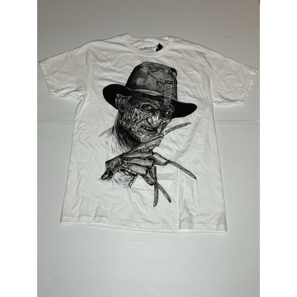 Nightmare on Elm Street Freddy Kreuger Hot Topic Graphic T-Shirt NWOT‎ Mens M